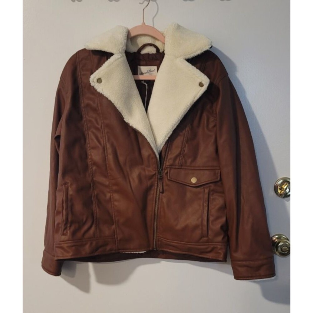 Universal Thread Womens Sz M Oversized Faux Leather Moto Jack Red Brown Biker